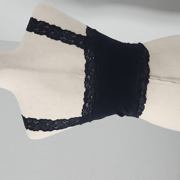 M. Rena seamless lace tank / bralette / cami - Picture 2 of 5